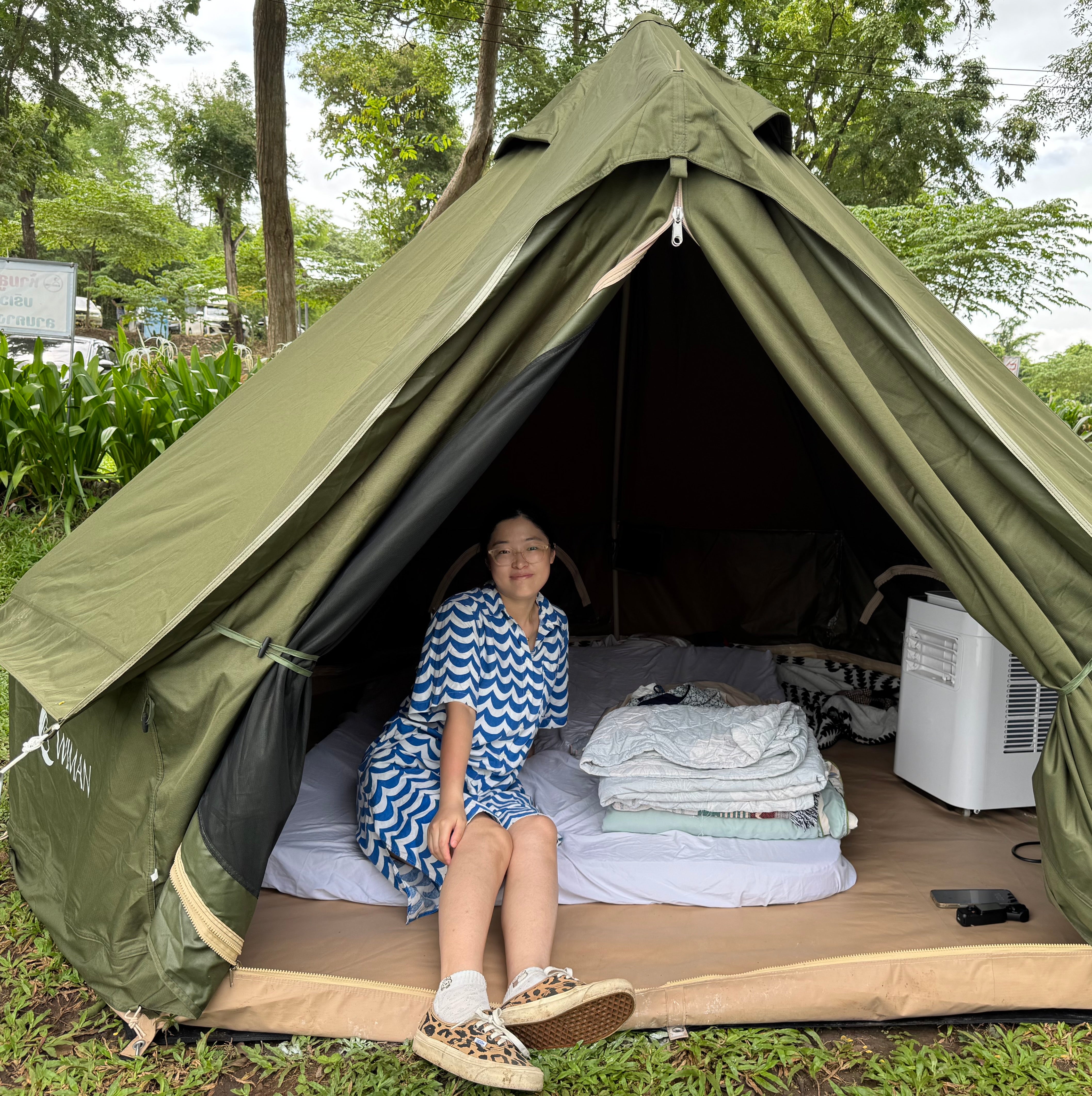 Wiman Bell Tent สีเขียว ตั้งแคมป์ท่ามกลางธรรมชาติ